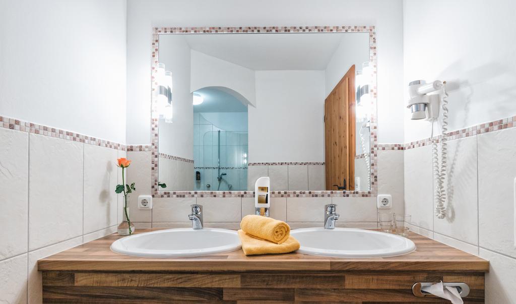 Apparthotel Alpenchalet Нойкирхен-ам-Гросфенедигер Экстерьер фото