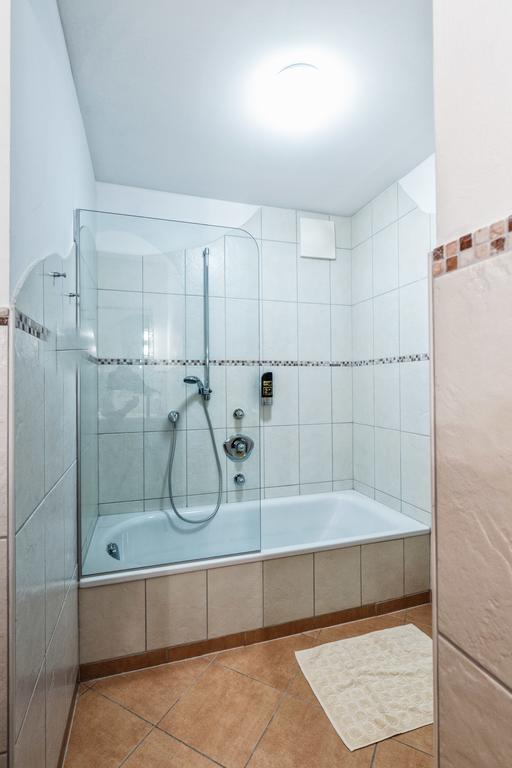 Apparthotel Alpenchalet Нойкирхен-ам-Гросфенедигер Экстерьер фото